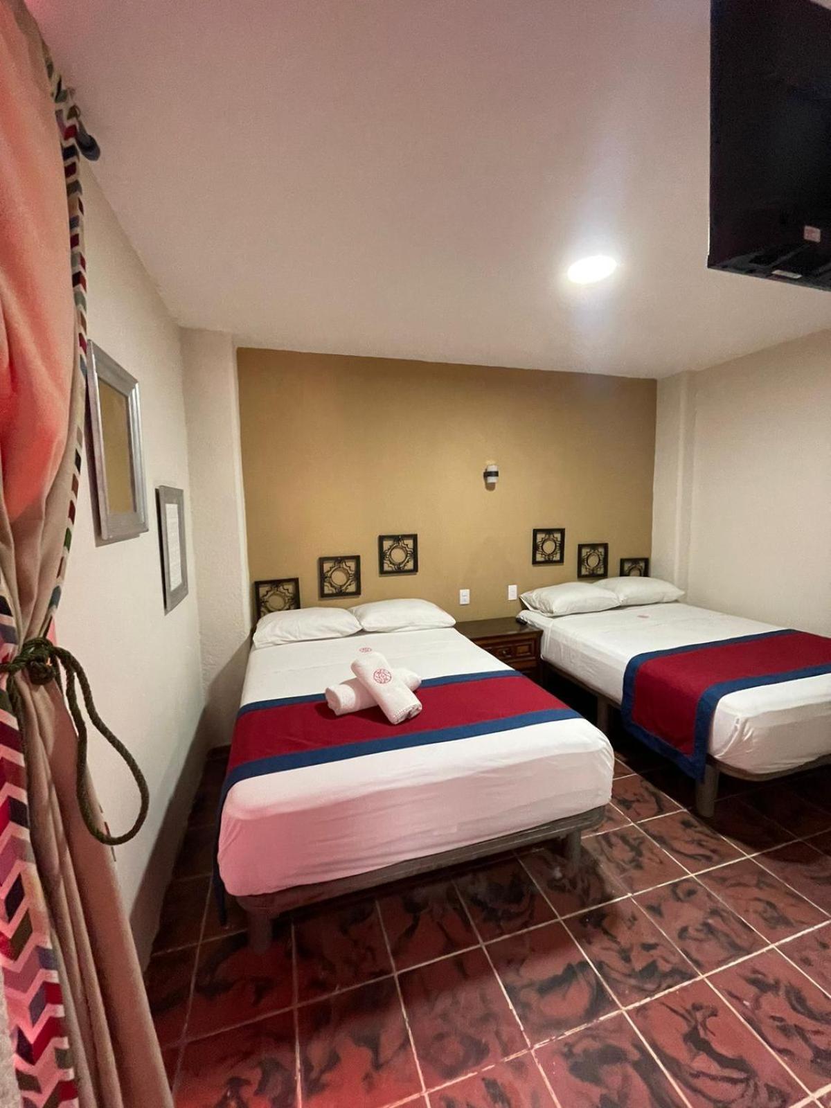Hotel Flamingos Гуадалахара Екстериор снимка