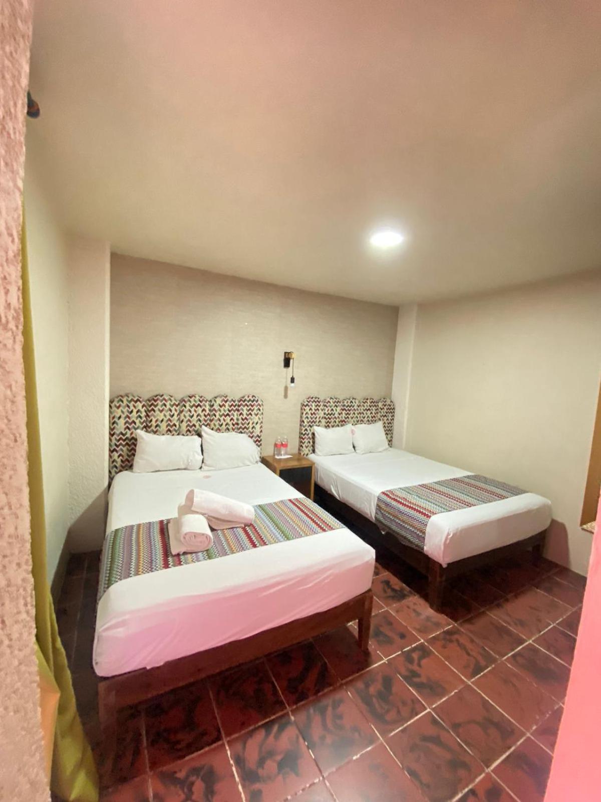 Hotel Flamingos Гуадалахара Екстериор снимка