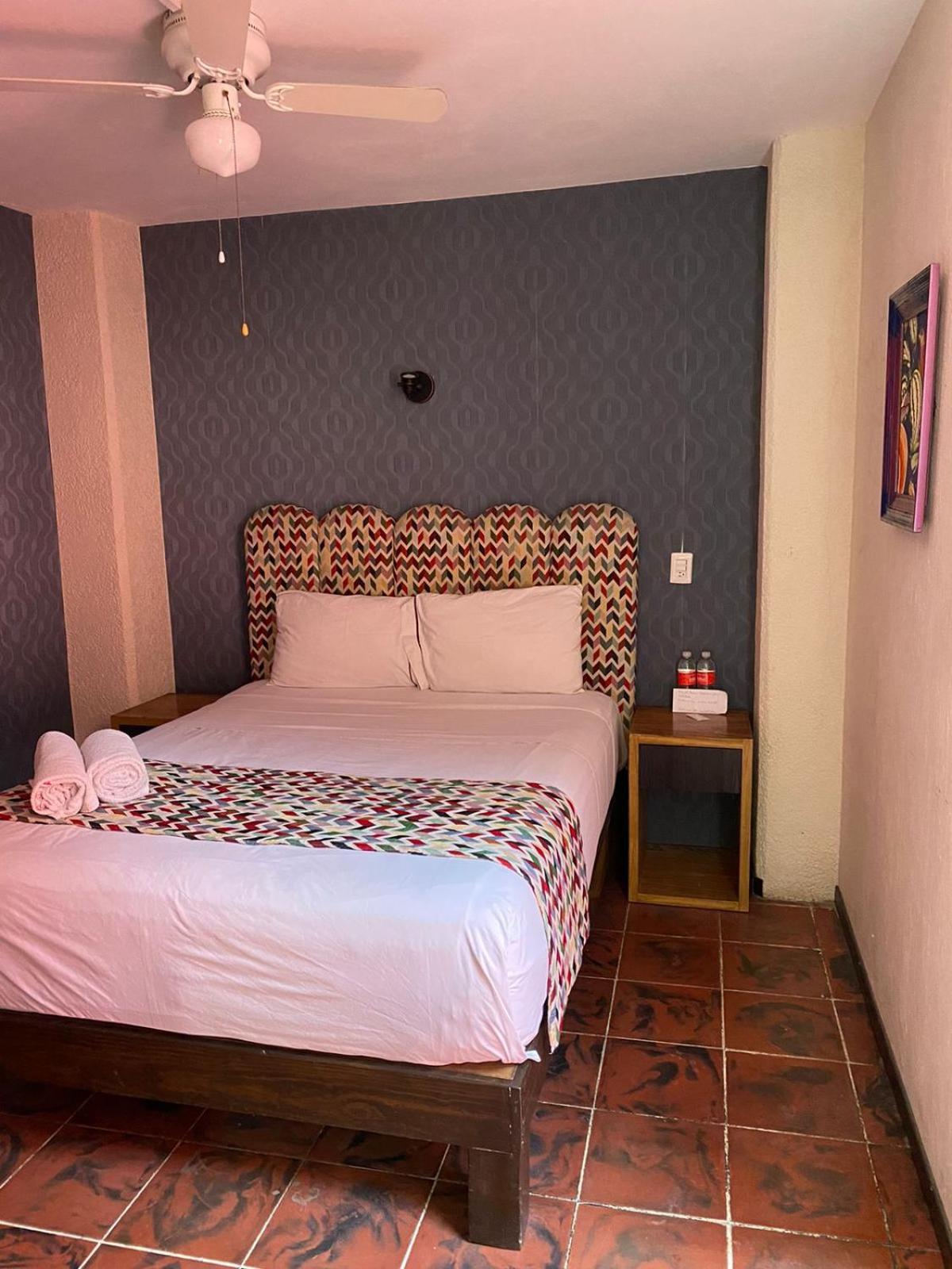 Hotel Flamingos Гуадалахара Екстериор снимка